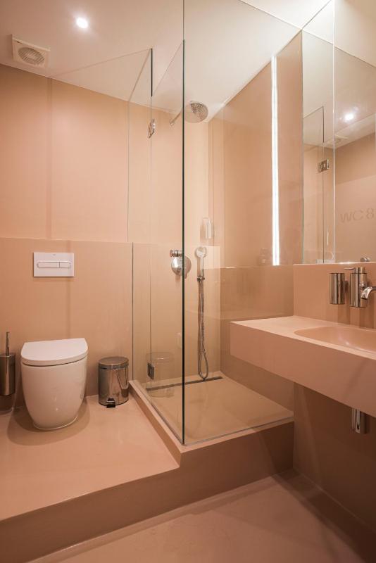 Single Room with Private External Bathroom image 4