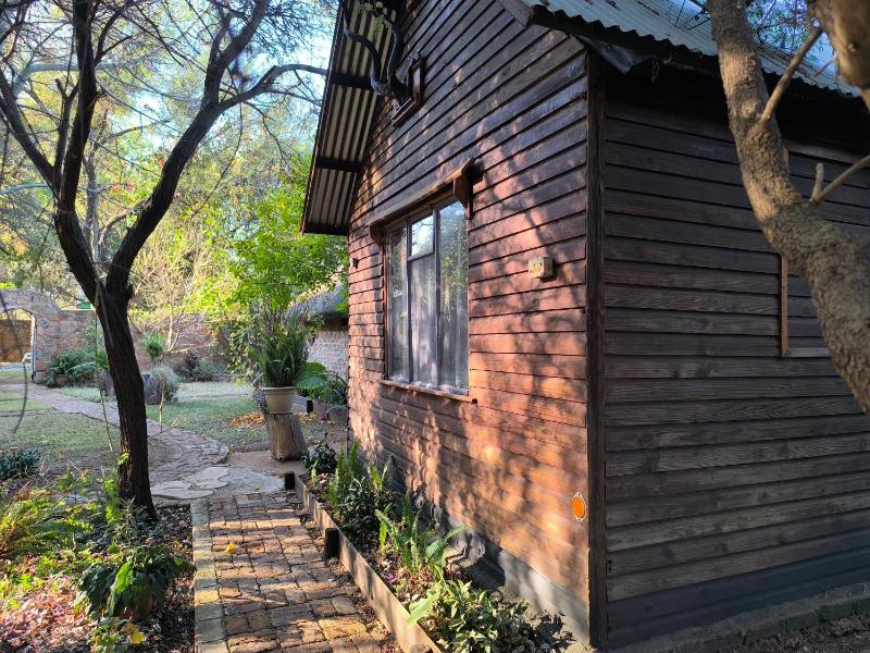 mokolodi Conservancy Chalets - image 11