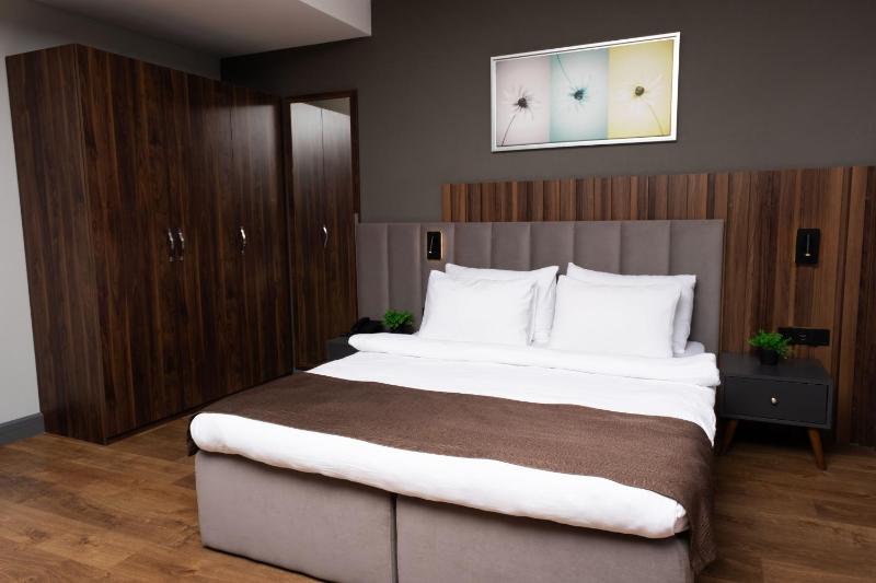Deluxe Double Room with Side Sea View image 1