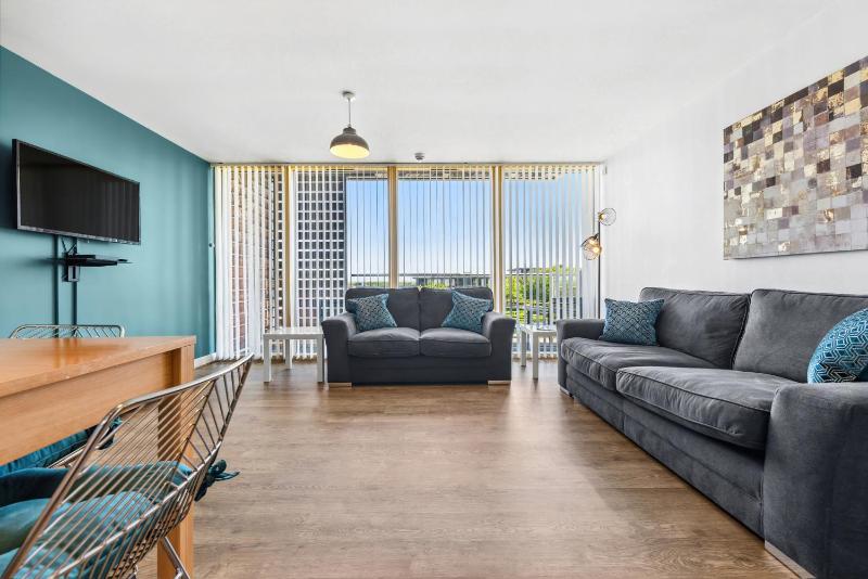One-Bedroom Apartment image 1