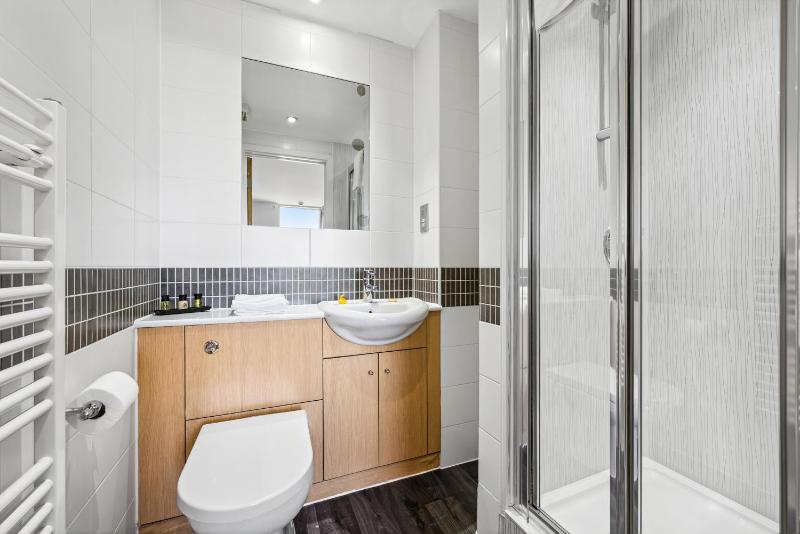 Three-Bedroom Apartment image 4