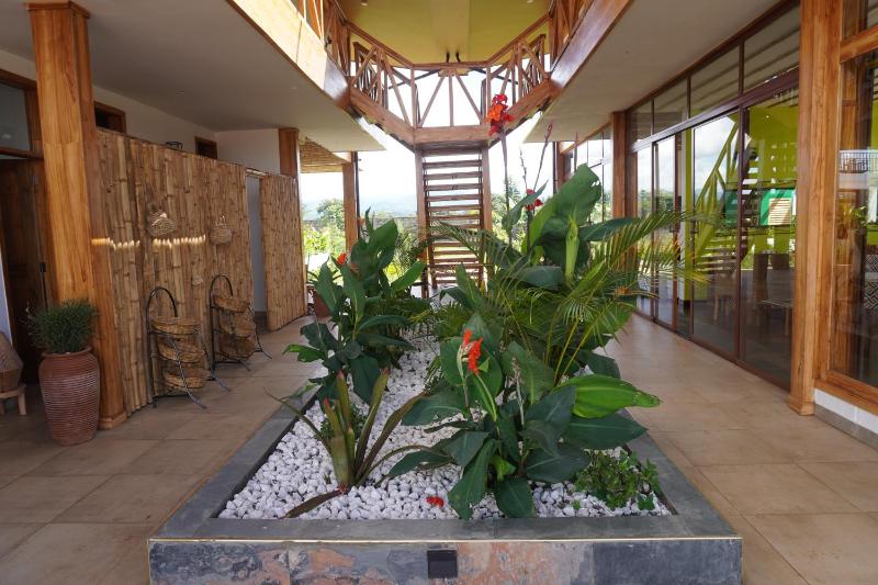 Moyoni Africa Lodge & Tours - image 3