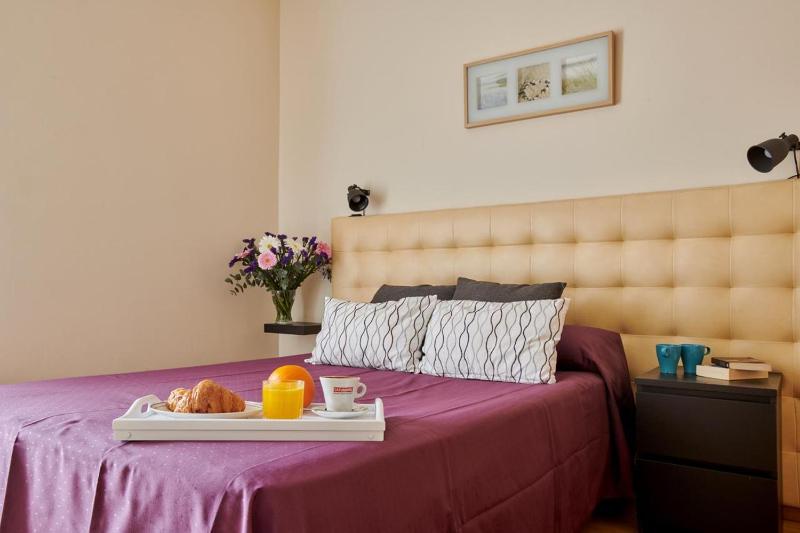 One-Bedroom Apartment image 1