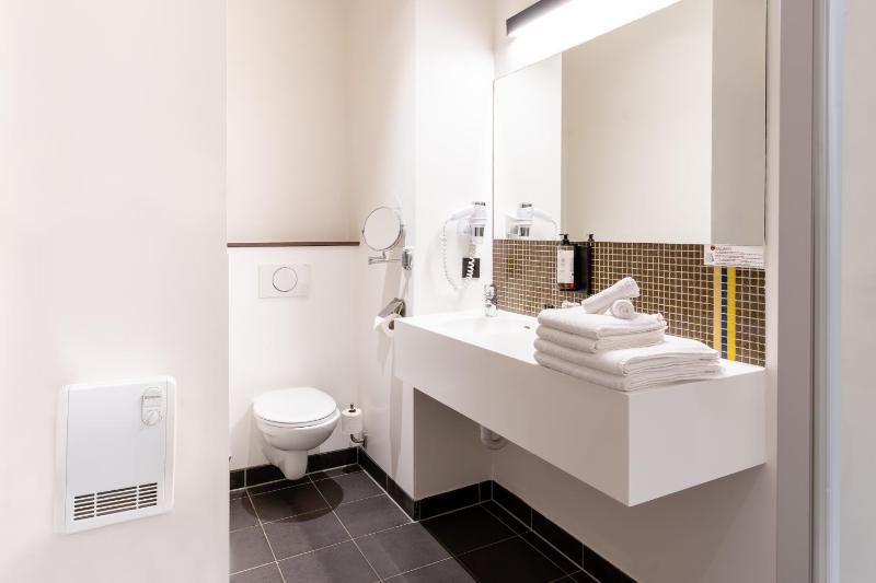 Comfort Double or Twin Room image 3