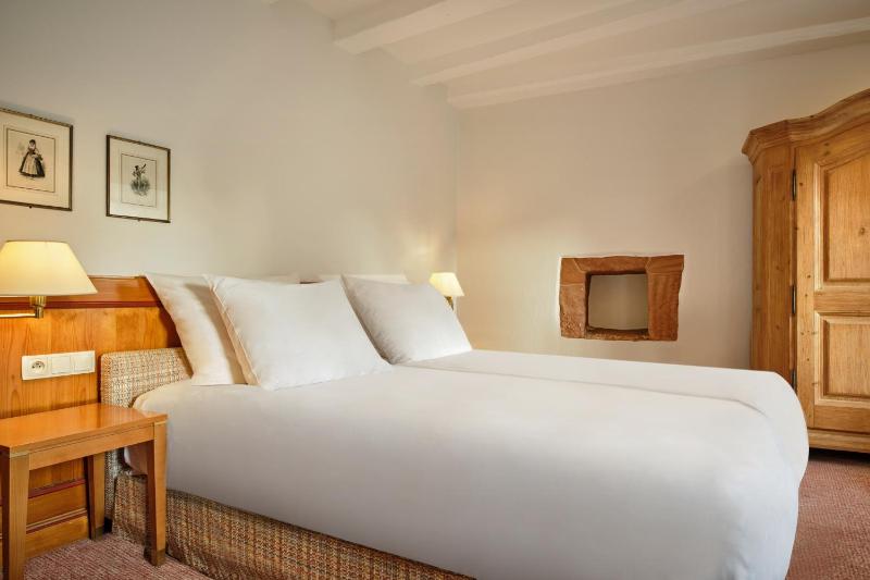 Superior Double Room image 3