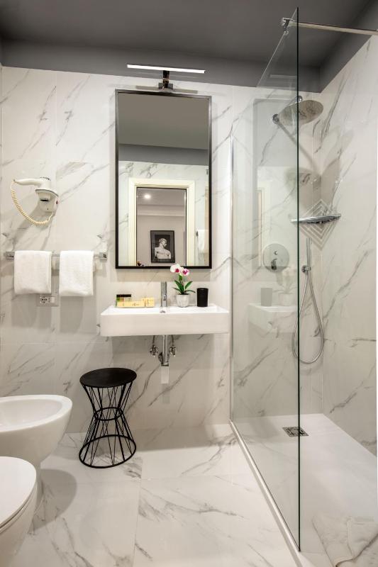 Superior Double Room - Main Building image 1