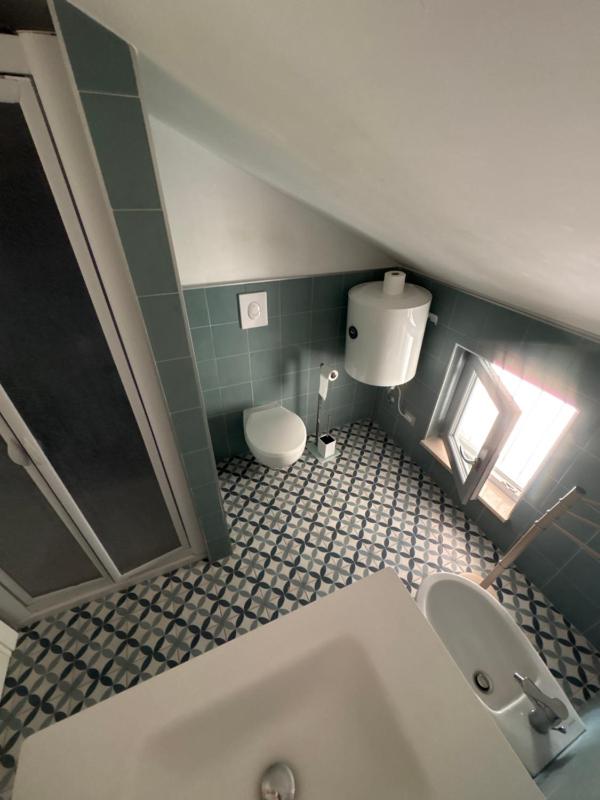 Large Double Room image 3