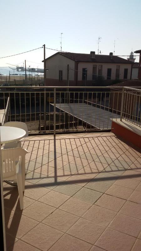 Triple Room with Sea View image 3