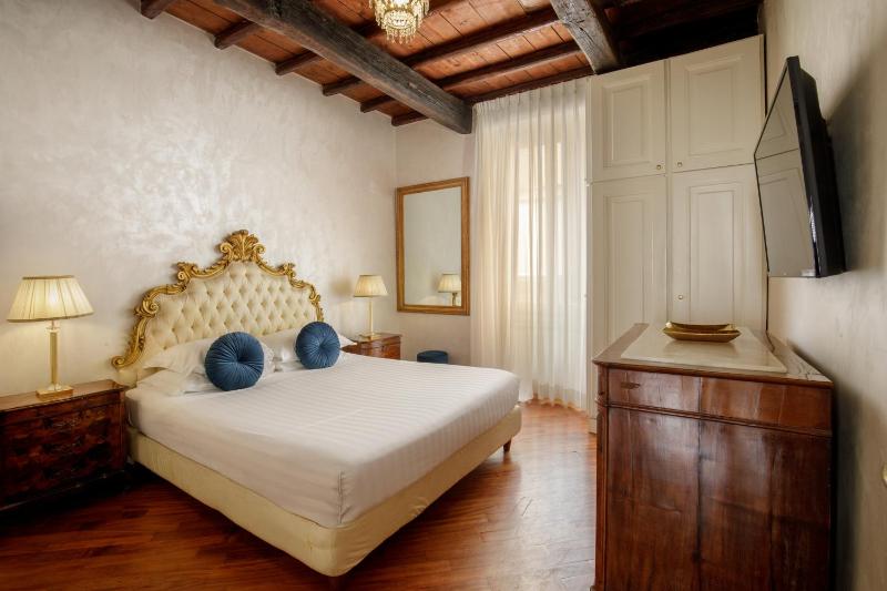 Condotti Corner Apartment Piazza di Spagna - image 1