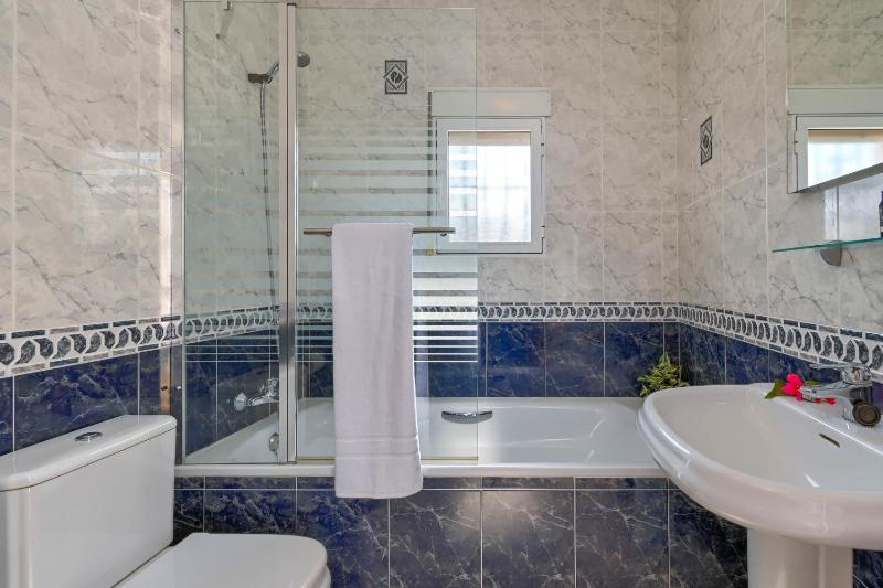 Villa Tulip by Marhen Homes - image 12