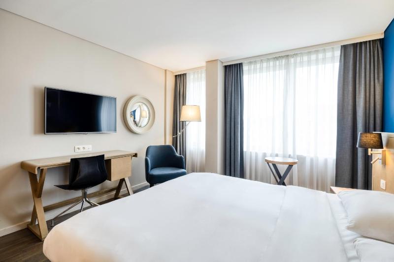 Standard Room image 4