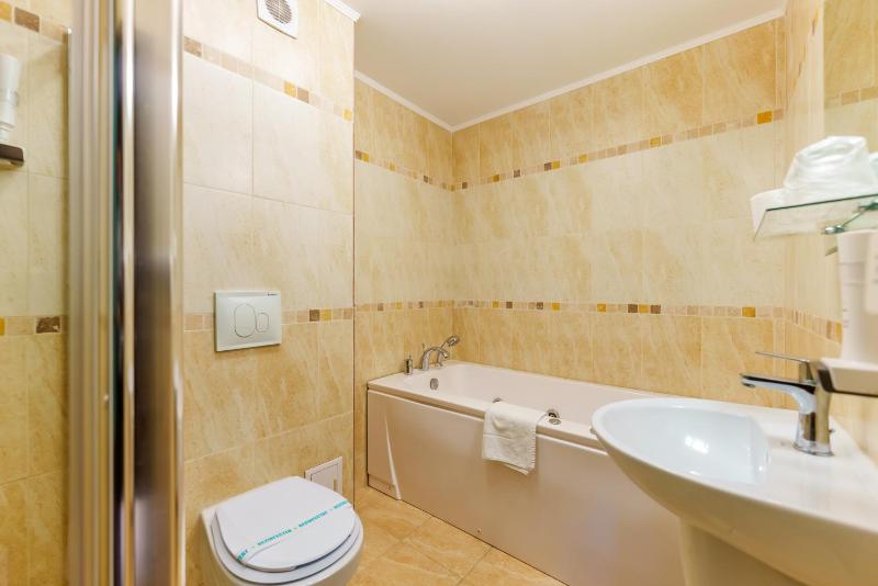 Suite image 3