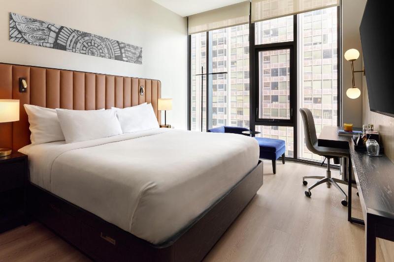 Superior King Room image 1