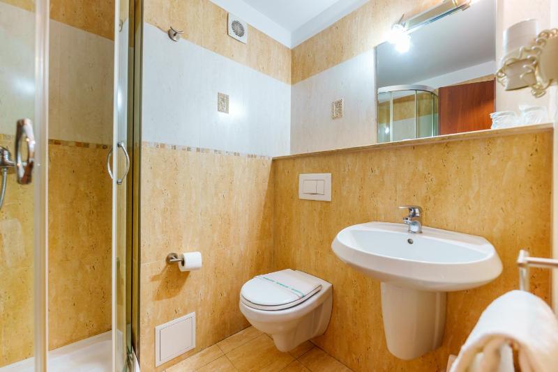 Single Room image 2