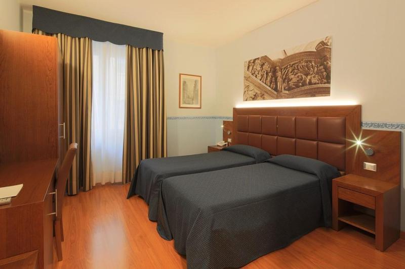 Twin Room image 1
