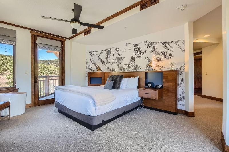 Park City Lux Dream Ski-In Out at Canyons Village! 521H by SkyRun Park City - image 19
