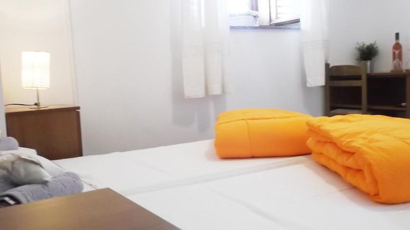 Twin Room image 2