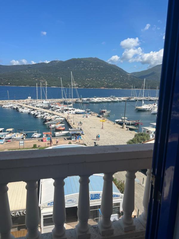 Double Room with Sea View and Balcony image 1