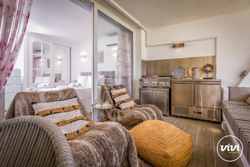 ViVi Homes - Sofia - Pool - Beach - terrace - image 3