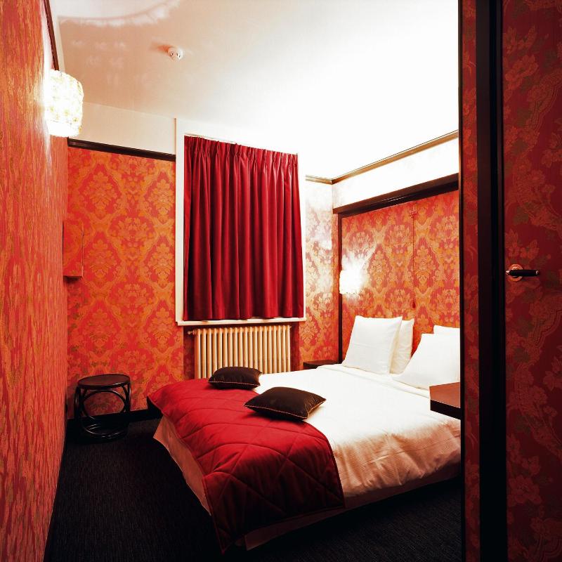 Standard Double Room image 1