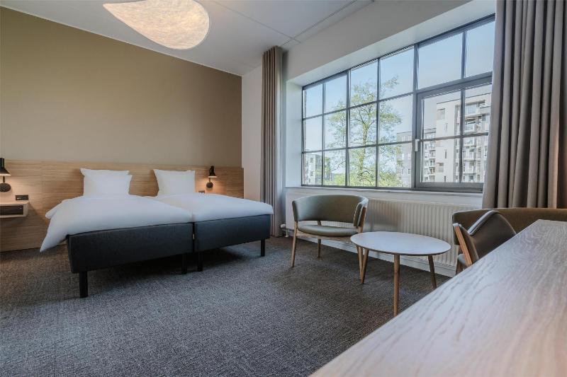 Business Double Room image 1