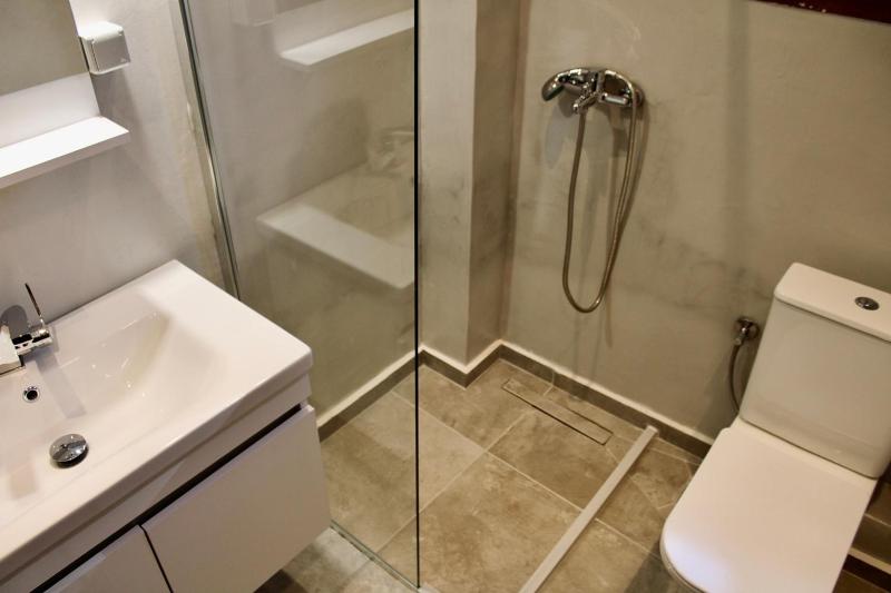 Cicones Boutique Apartments - image 15