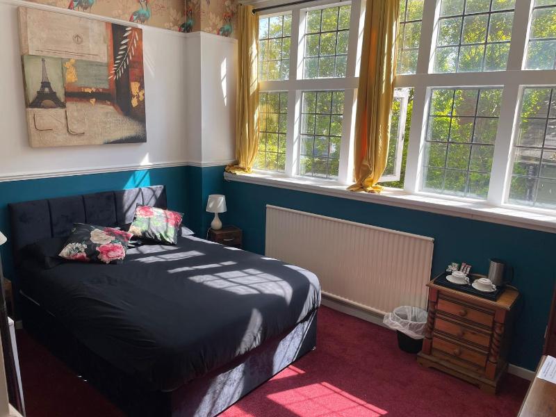 Double Room image 1