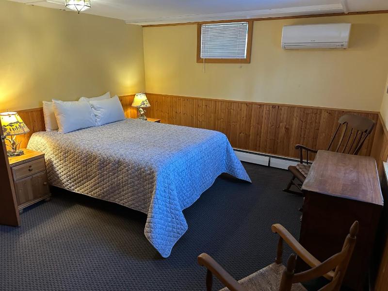 Three-Bedroom Suite image 2