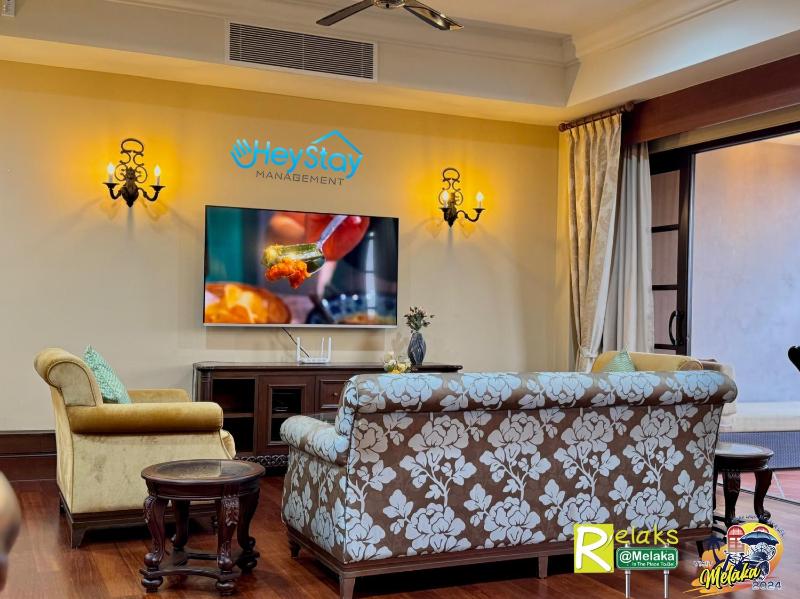 CasaDeRio DeluxRiverSuite Walk5minsToJonkerSt by HeyStay Management - image 10