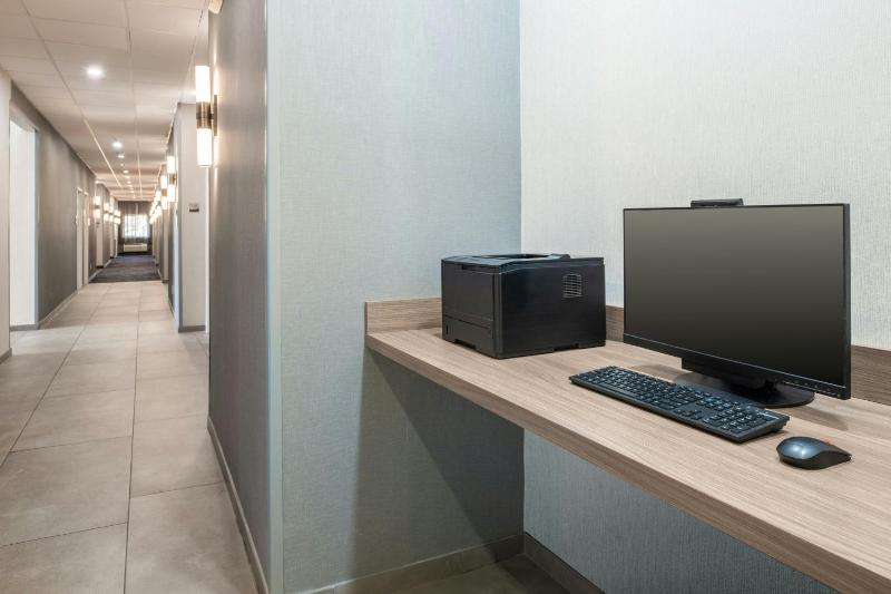Fairfield by Marriott Inn & Suites Scottsdale Old Town - image 5