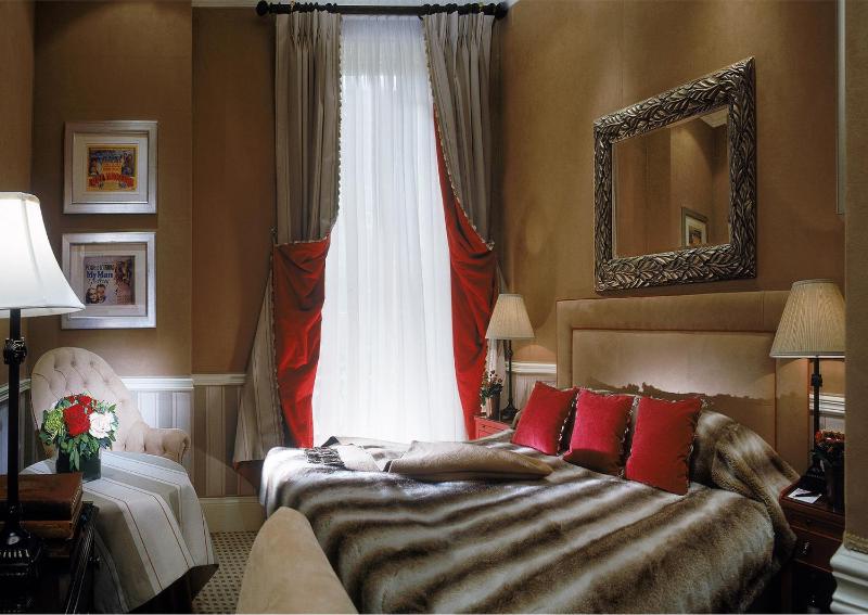 Classic King Room image 2