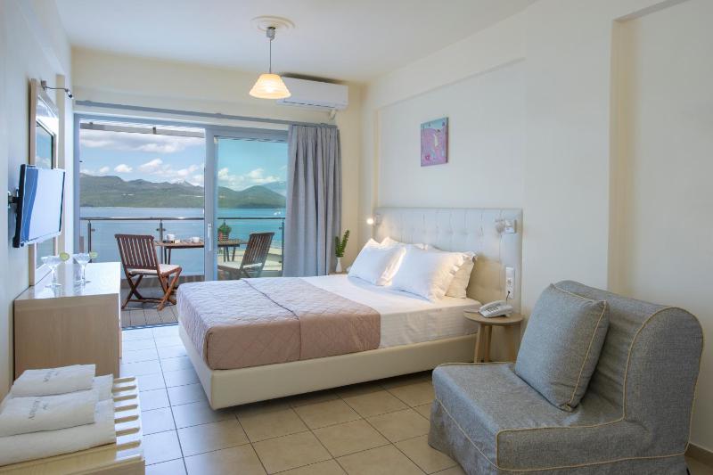 Double Studio with Sea View image 1