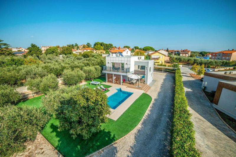 Villa Tammy by Villa Plus - image 8