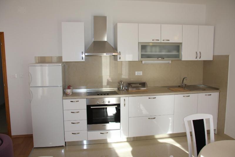 Comfort One-Bedroom Apartment with Balcony and Pool View image 1
