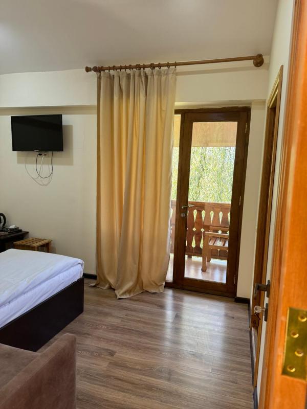 Budget Twin Room image 2