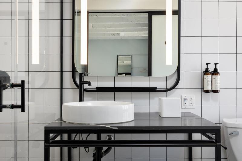 Standard Room, 2 Queens image 1