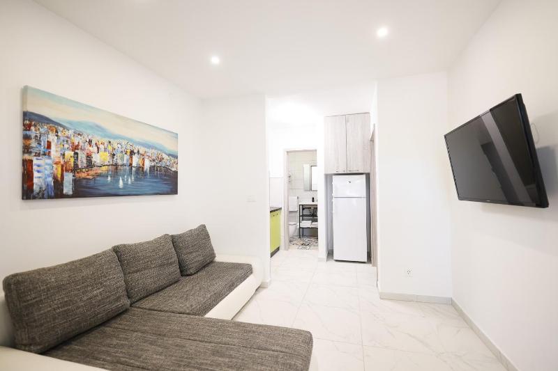Two-Bedroom Apartment with Terrace and Sea View image 1