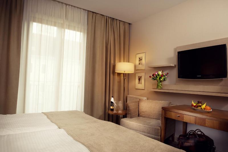 Superior Double or Twin Room image 3