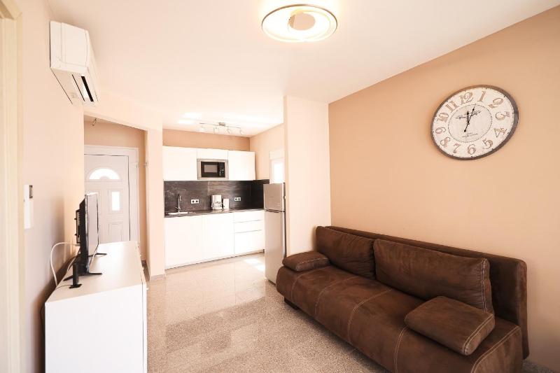 Two-Bedroom Apartment with Terrace and Sea View image 1