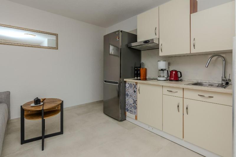 Apartments by the sea Vir - 18523 - image 11
