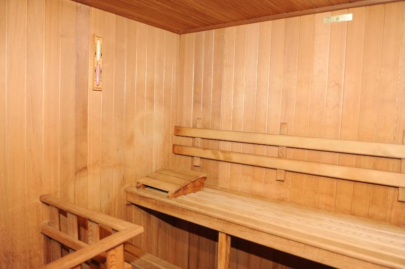  Junior Suite with Spa Access image 4