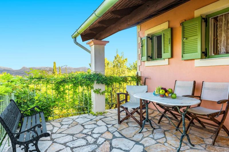 Villa Maistro Cottage by Villa Plus - image 14