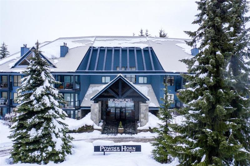 Ski inSki out - Steam shower - Roof top Hot tub- Air Conditioning - image 4