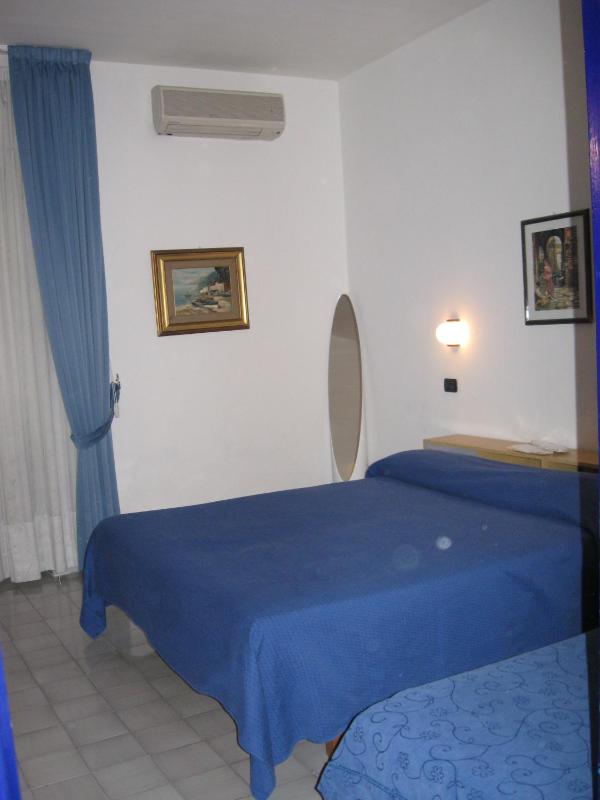 Triple Room image 3
