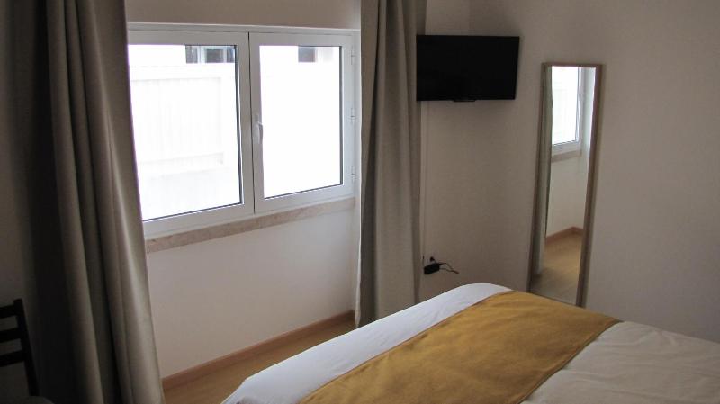 Standard Double Room image 3