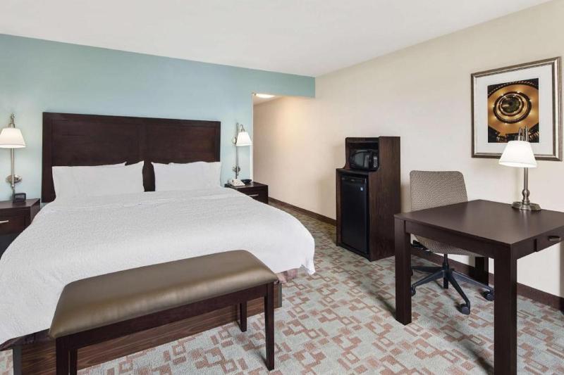 Hampton Inn & Suites Savannah-Airport - image 39