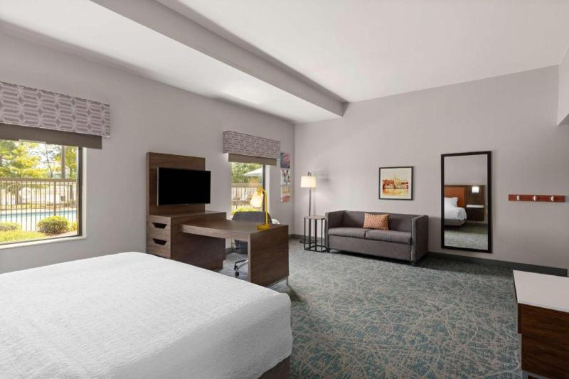 Hampton Inn & Suites Savannah-Airport - image 50