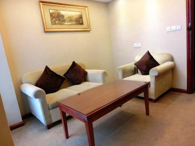 Vienna Hotel Chengdu Exhibition Center - image 7
