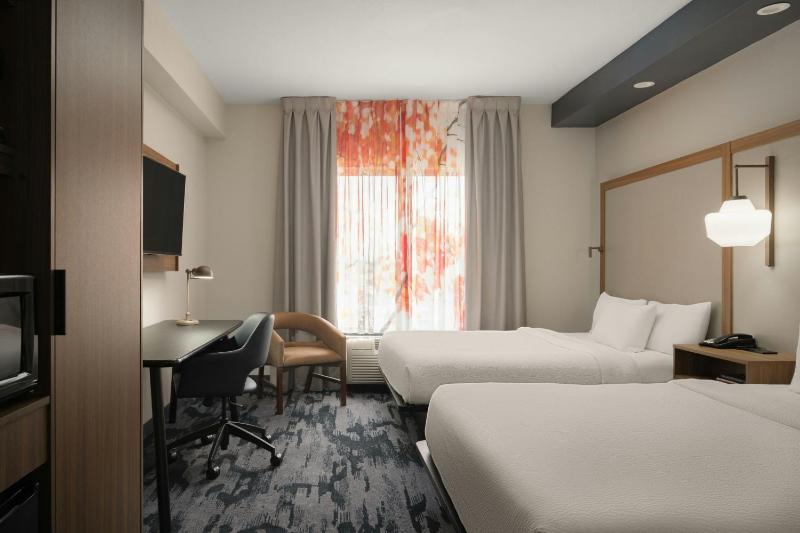 Queen Room - Mobility/Hearing Accessible with Roll-In Shower image 4