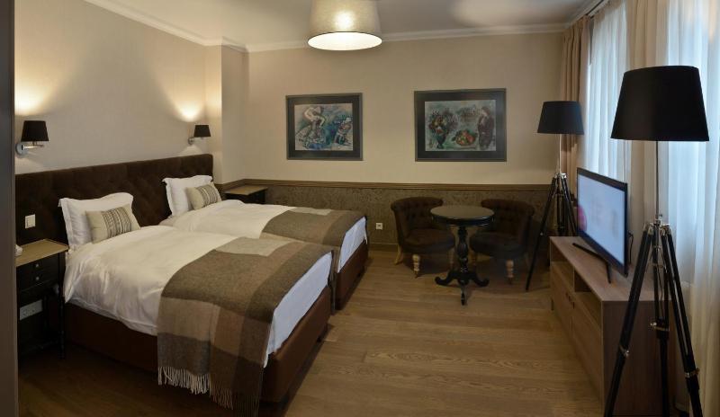Superior Double or Twin Apartment image 4